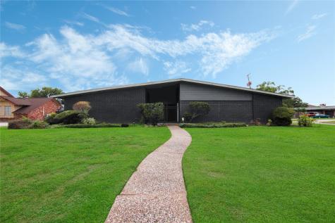 4821 Saint Andrews Drive Baytown TX 77521