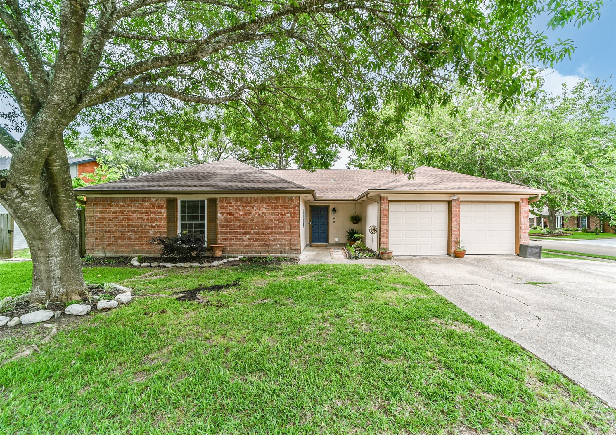 1618 Pecan Hollow Street Pearland TX 77581
