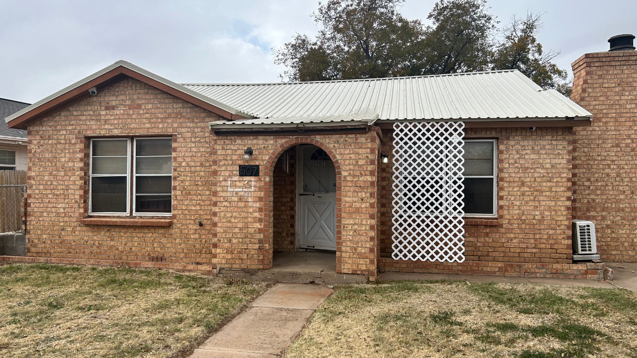 507 NE 3rd Street Andrews TX 79714