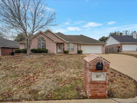 107 Honeysuckle Court Lufkin TX 75904