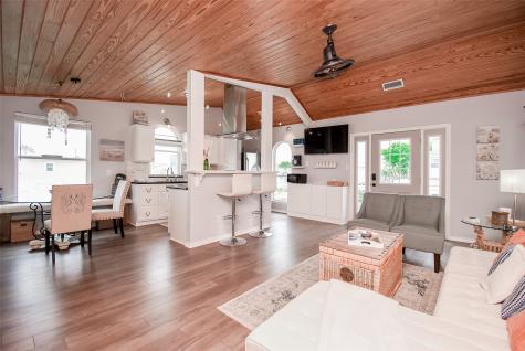 16630 Bermuda Way Jamaica Beach TX 77554