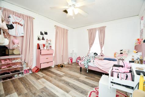 16005 Old Richmond Road Sugar Land TX 77498