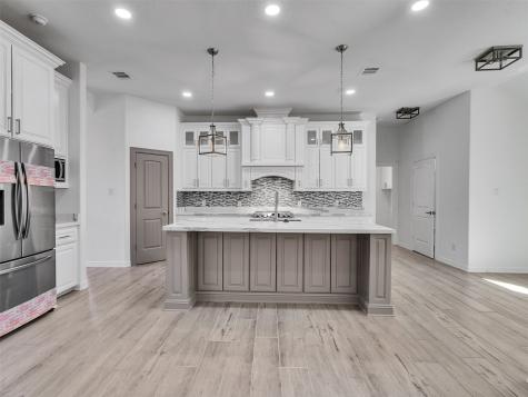 2832 Golden Avenue Bay City TX 77414
