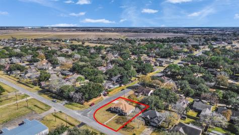 2832 Golden Avenue Bay City TX 77414