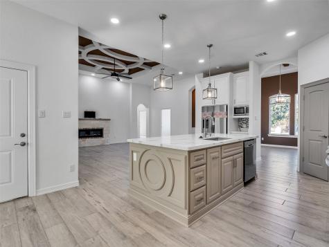 2832 Golden Avenue Bay City TX 77414