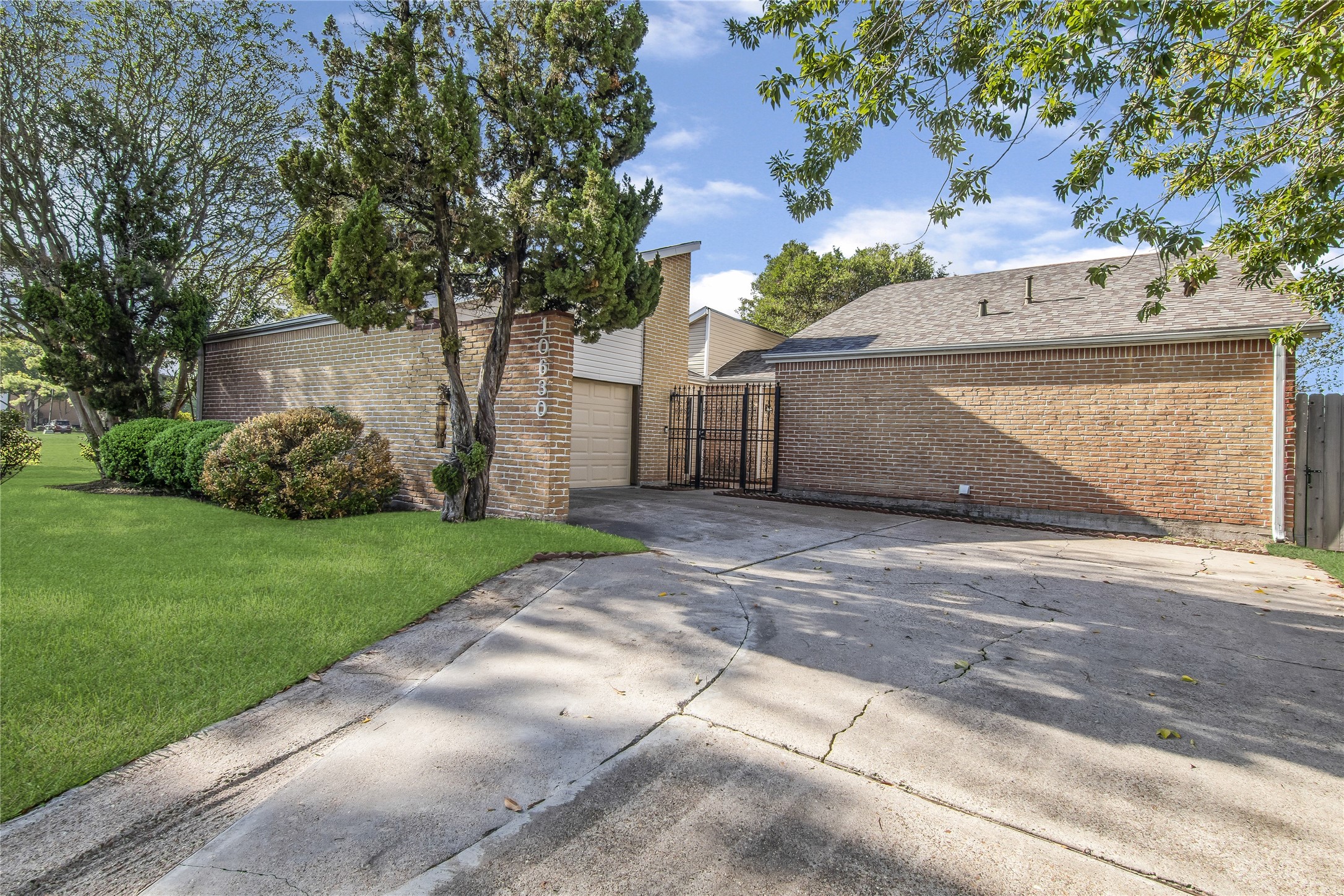 10630 Sageberry Drive Houston TX 77089