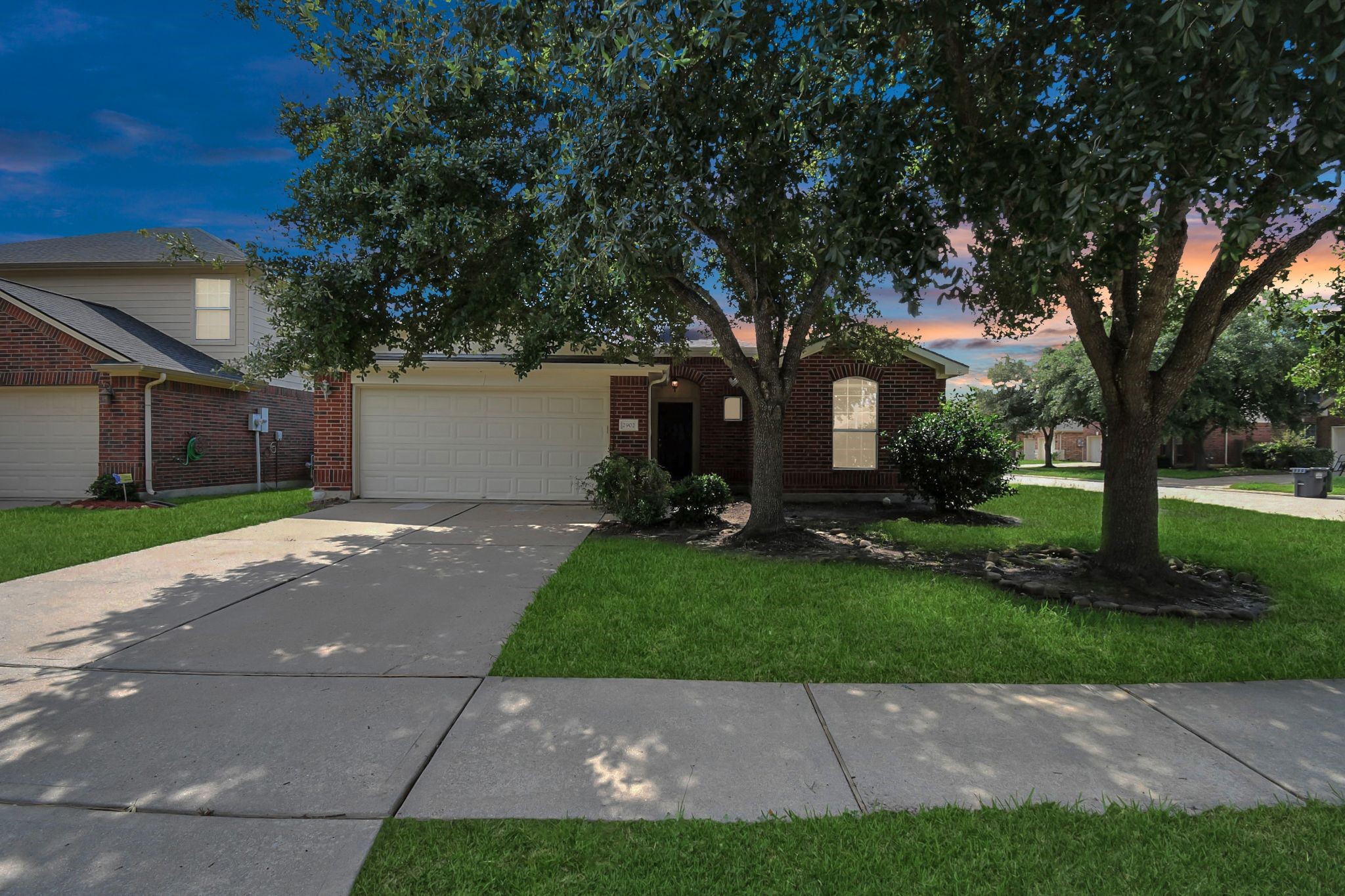 2902 Morning Brook Way Pearland TX 77584