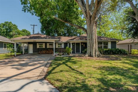 5040 Woodlawn Drive Groves TX 77619