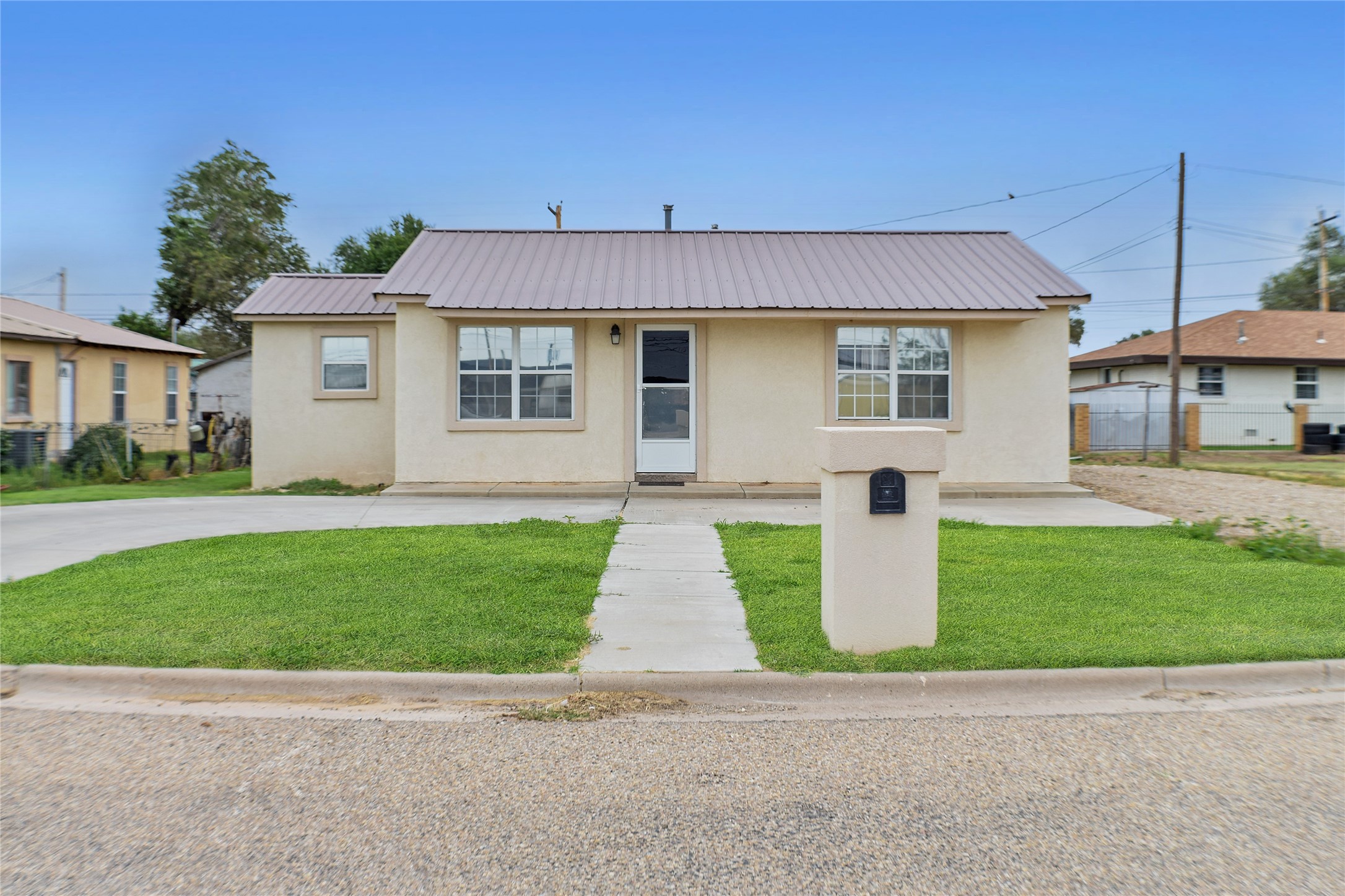 810 Washington Avenue Friona TX 79035
