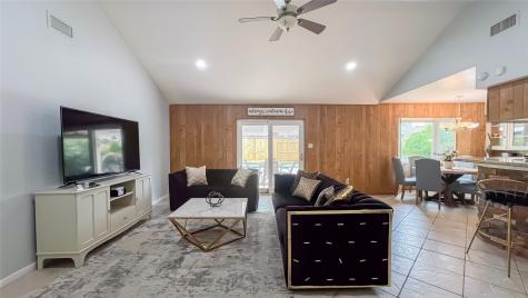 12027 Tanager Street Houston TX 77072