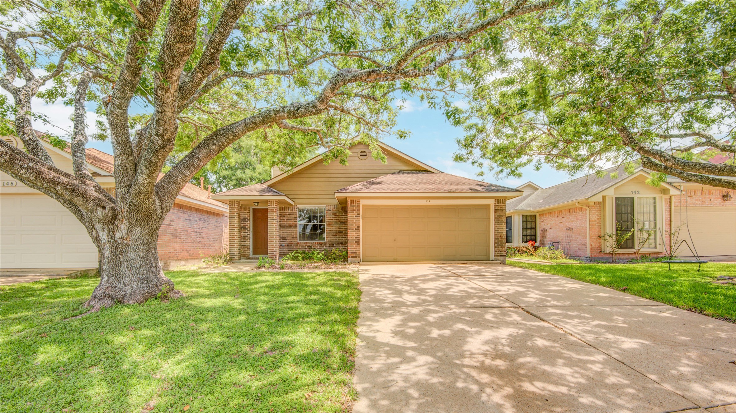 144 Coffee Lane Lake Jackson TX 77566