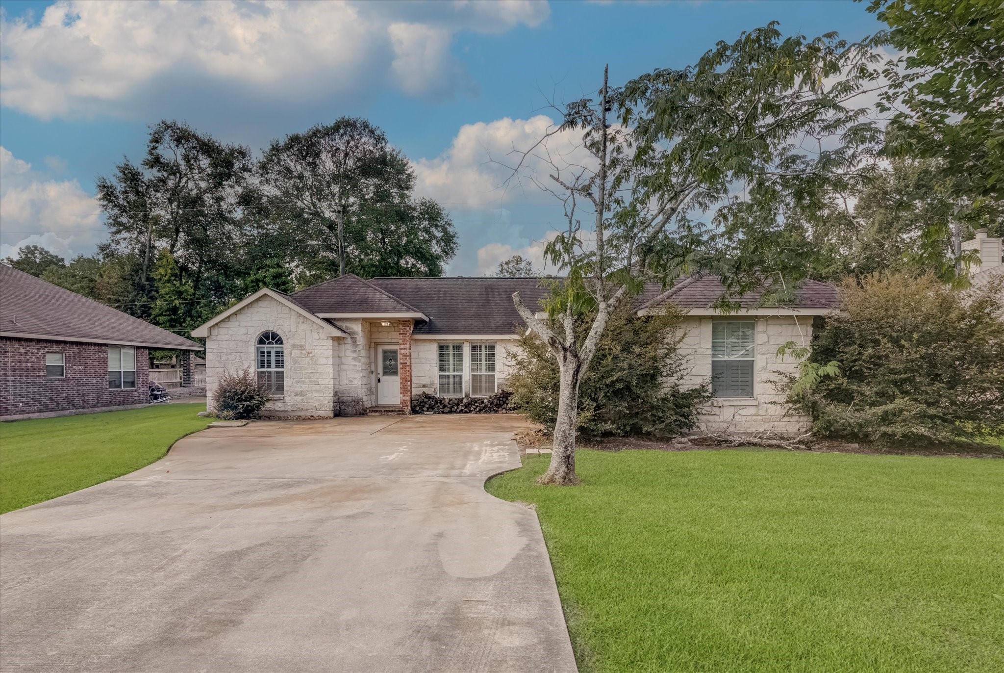 2715 Lake Breeze Lane Crosby TX 77532