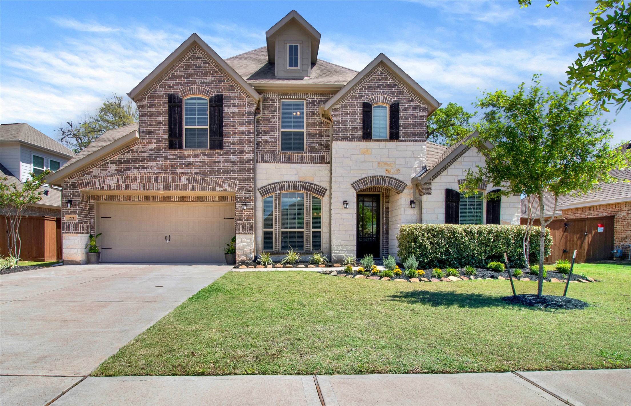 221 Bentwater Lane Clute TX 77531
