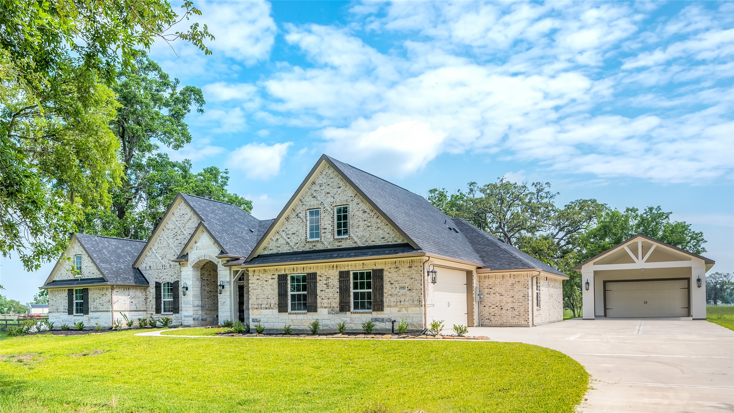 2910 Horse Trail Drive Rosharon TX 77583