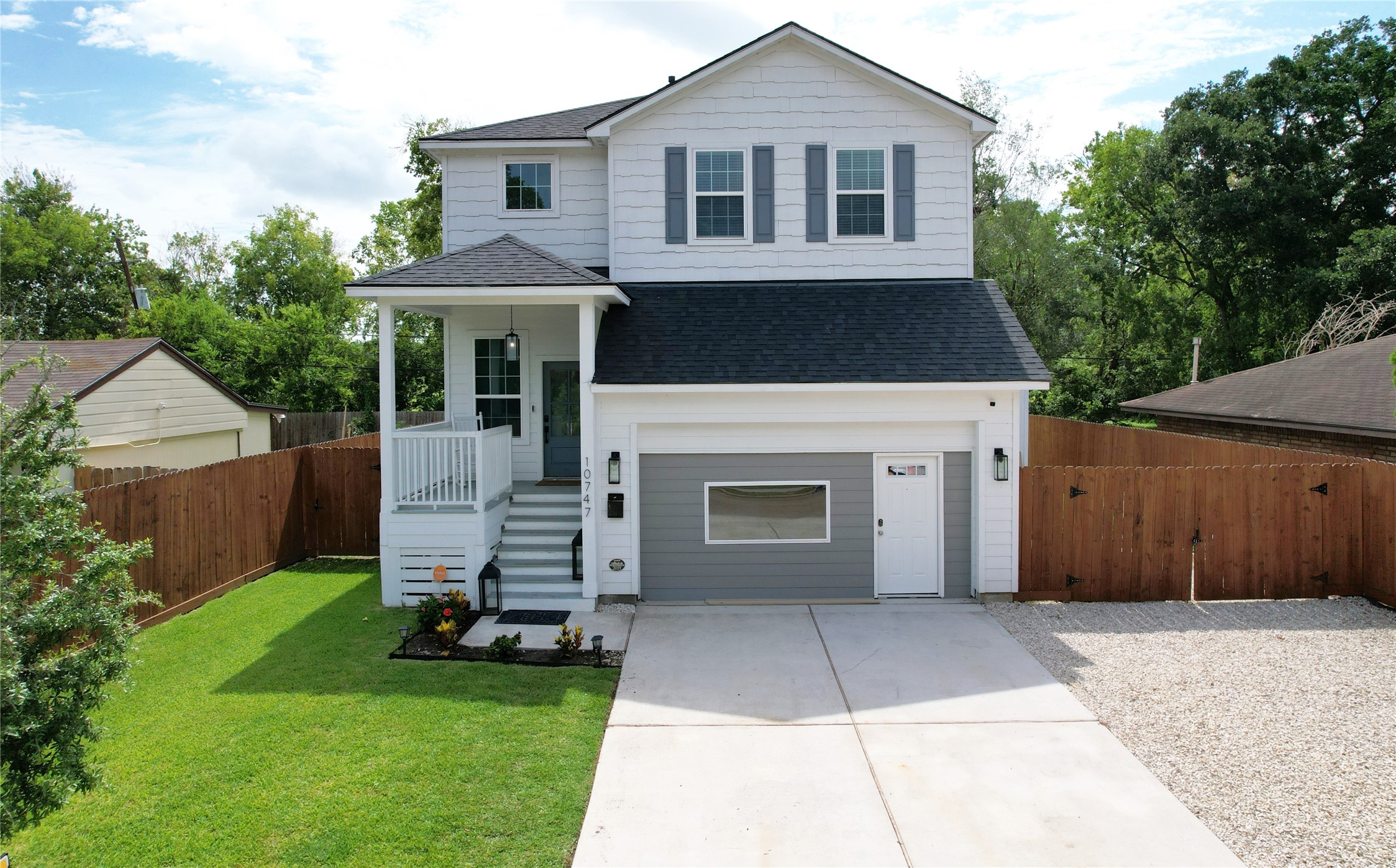 10747 Dulcimer Street Houston TX 77051