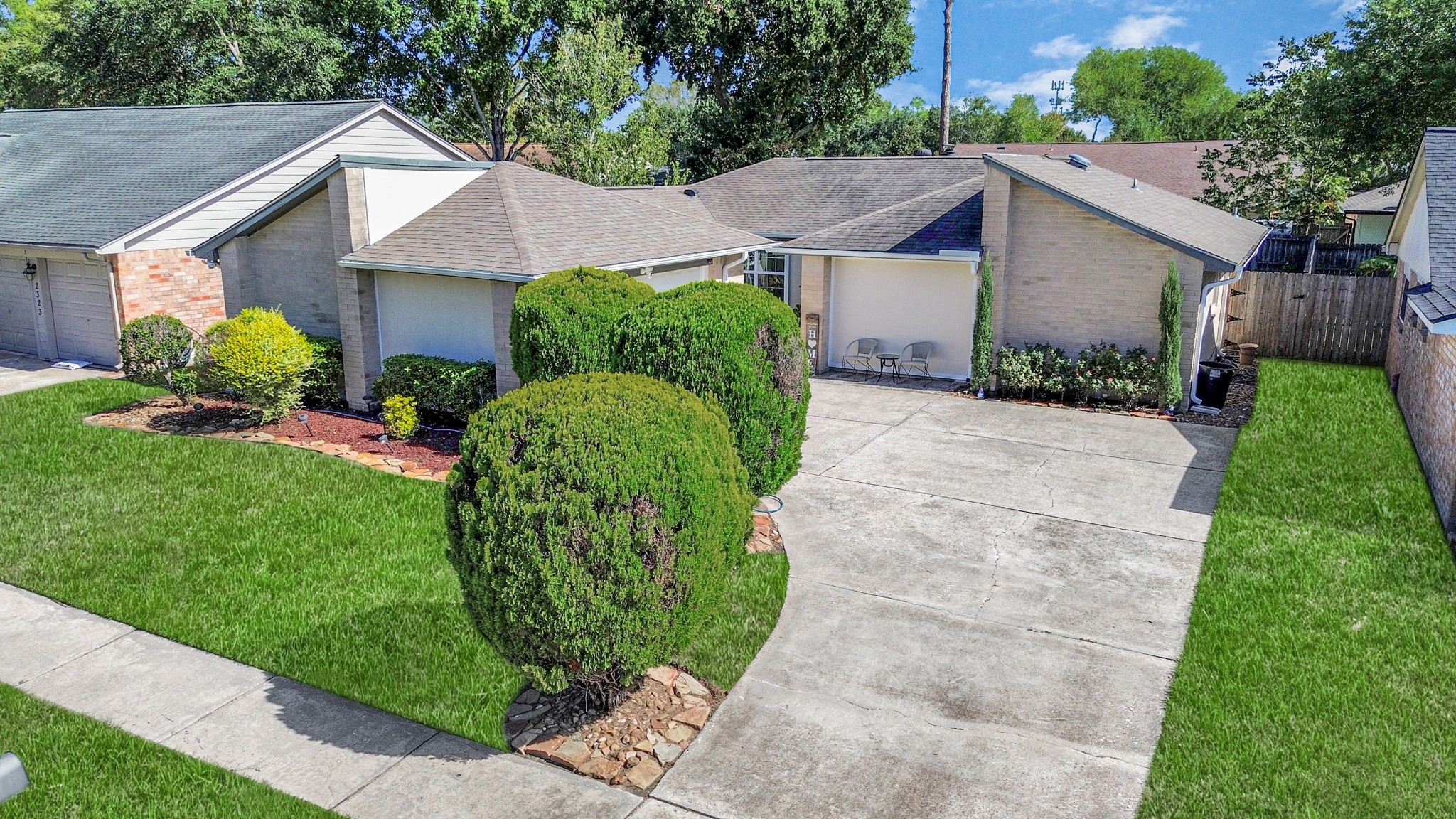 2327 Colonial Ridge Drive Friendswood TX 77546