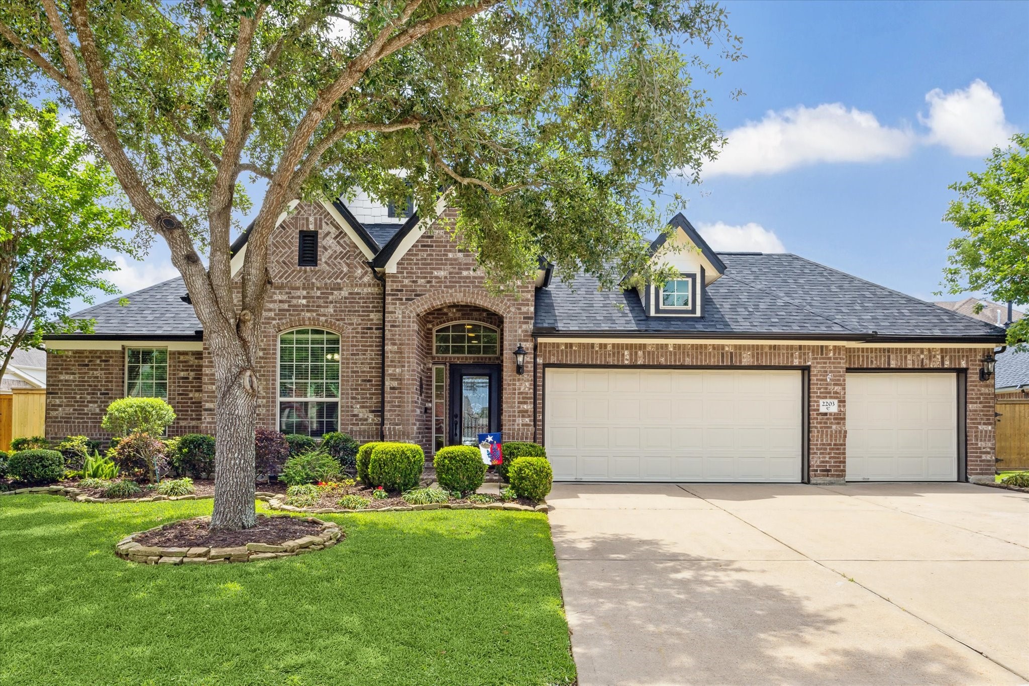 2203 Bayou Cove Lane League City TX 77573