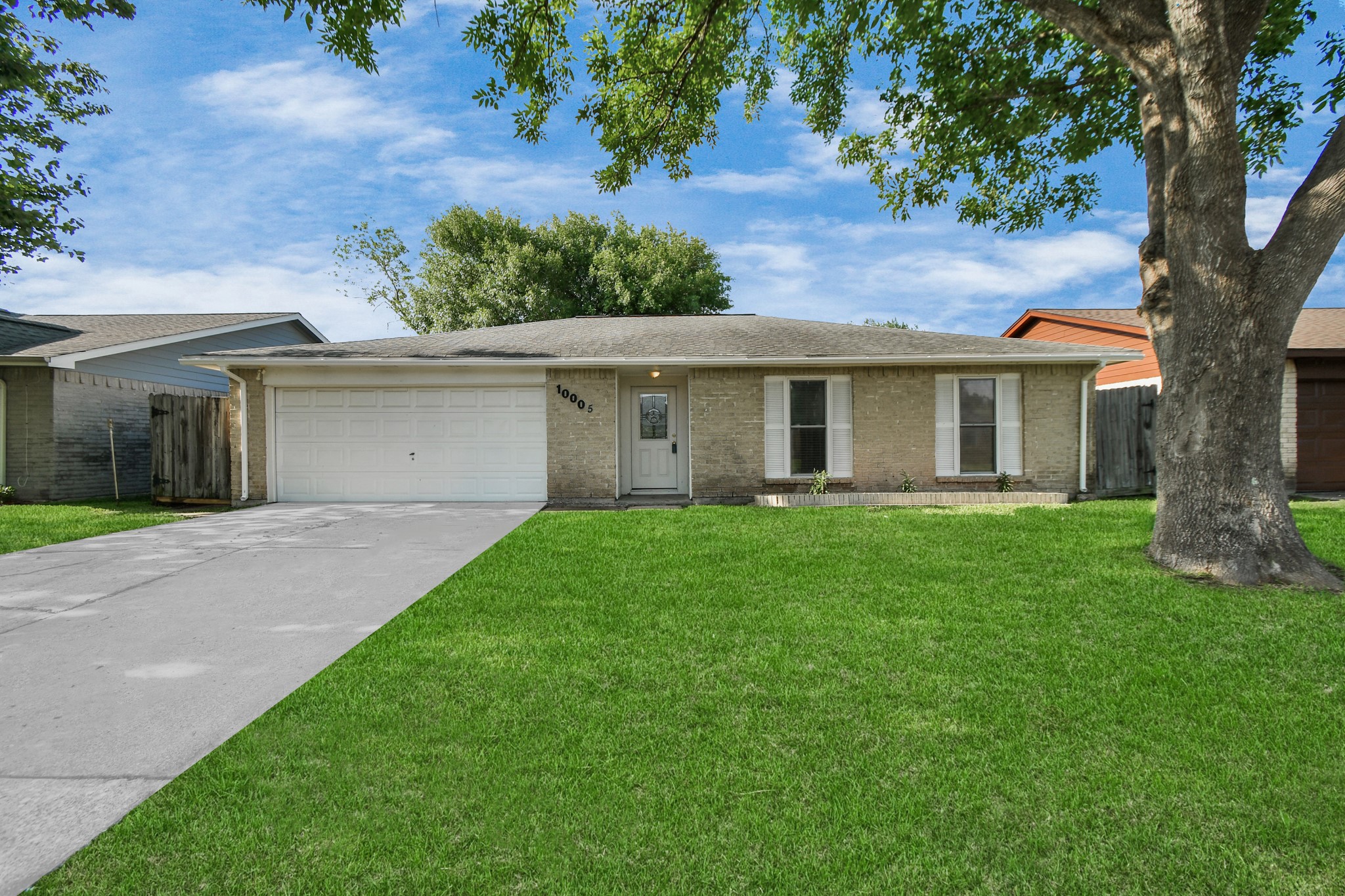 10005 Blue Bird Street La Porte TX 77571