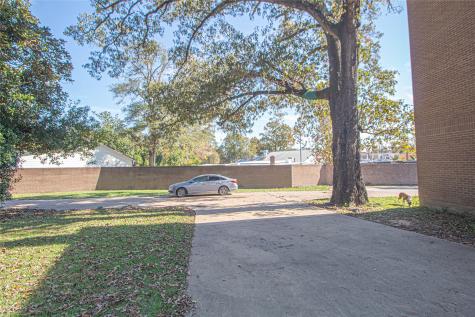 1300 W Church Street 12 Livingston TX 77351