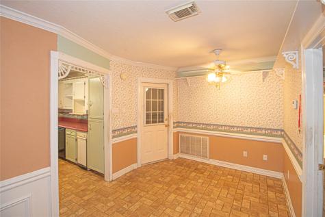 1300 W Church Street 12 Livingston TX 77351