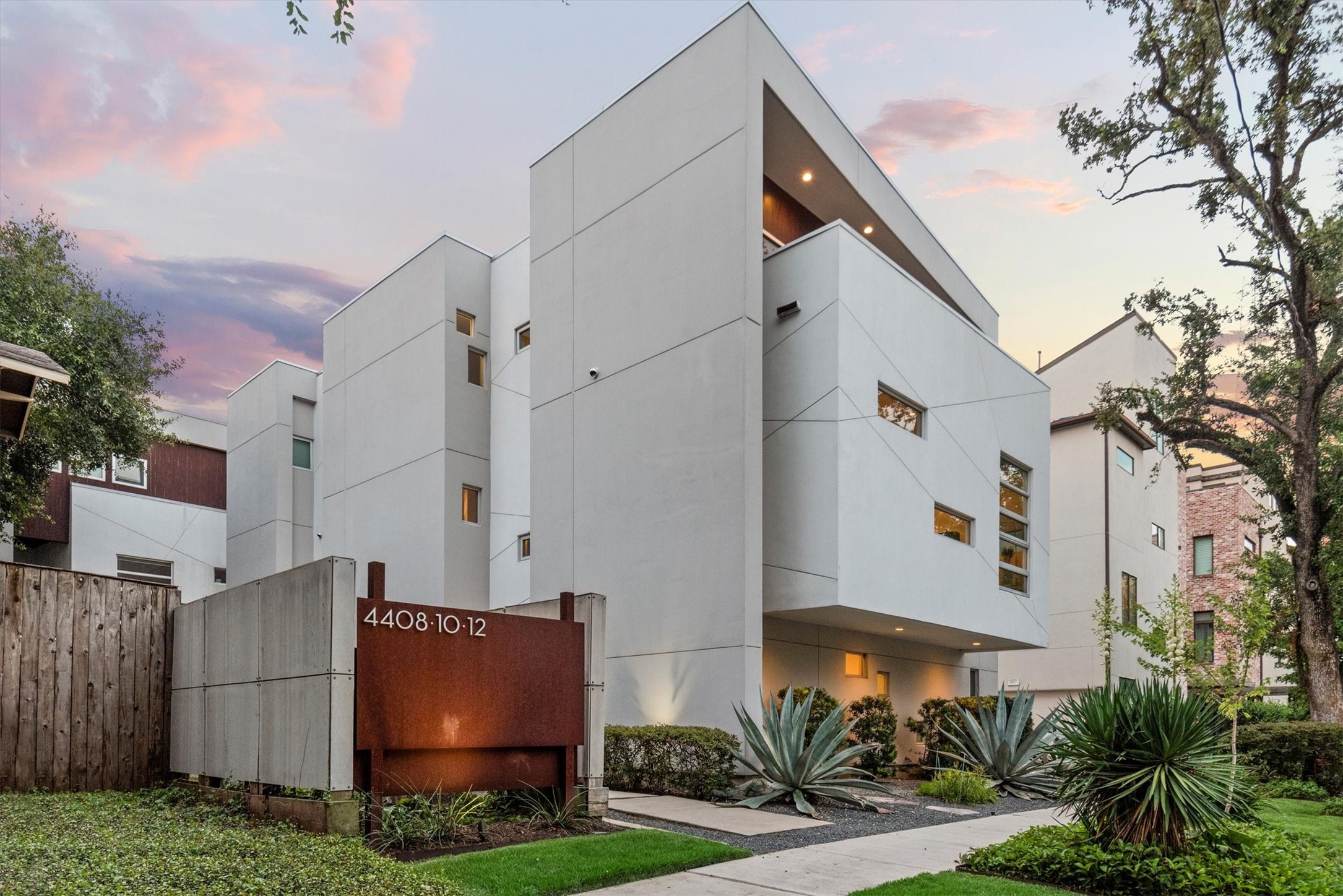 4412 Mount Vernon Street Houston TX 77006