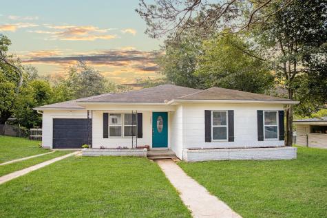 205 Hampshire Drive Brenham TX 77833
