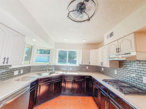 2206 Roman Forest Boulevard New Caney TX 77357