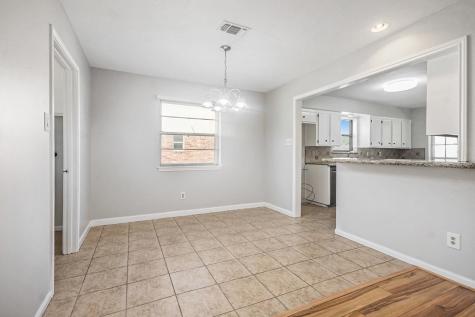 1920 Crooked Creek Lane Pearland TX 77581