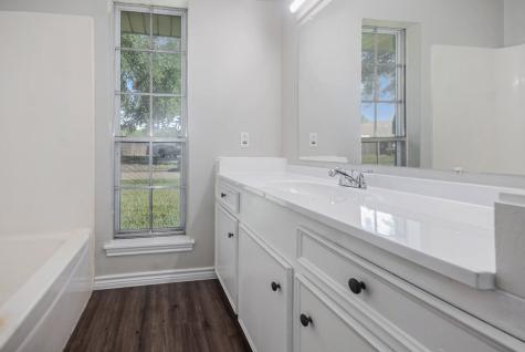 1920 Crooked Creek Lane Pearland TX 77581