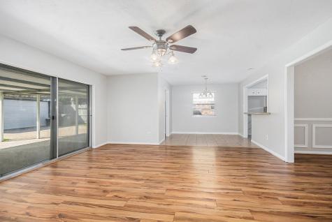 1920 Crooked Creek Lane Pearland TX 77581