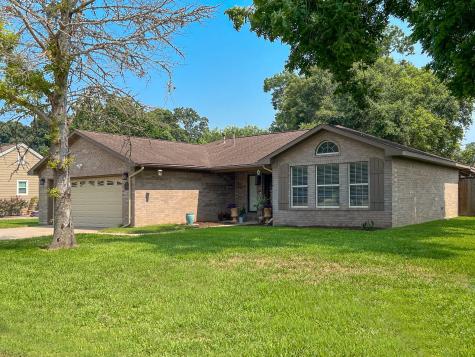 115 Kelley Street Wharton TX 77488