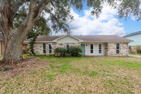 1920 Kings Lane Alvin TX 77511