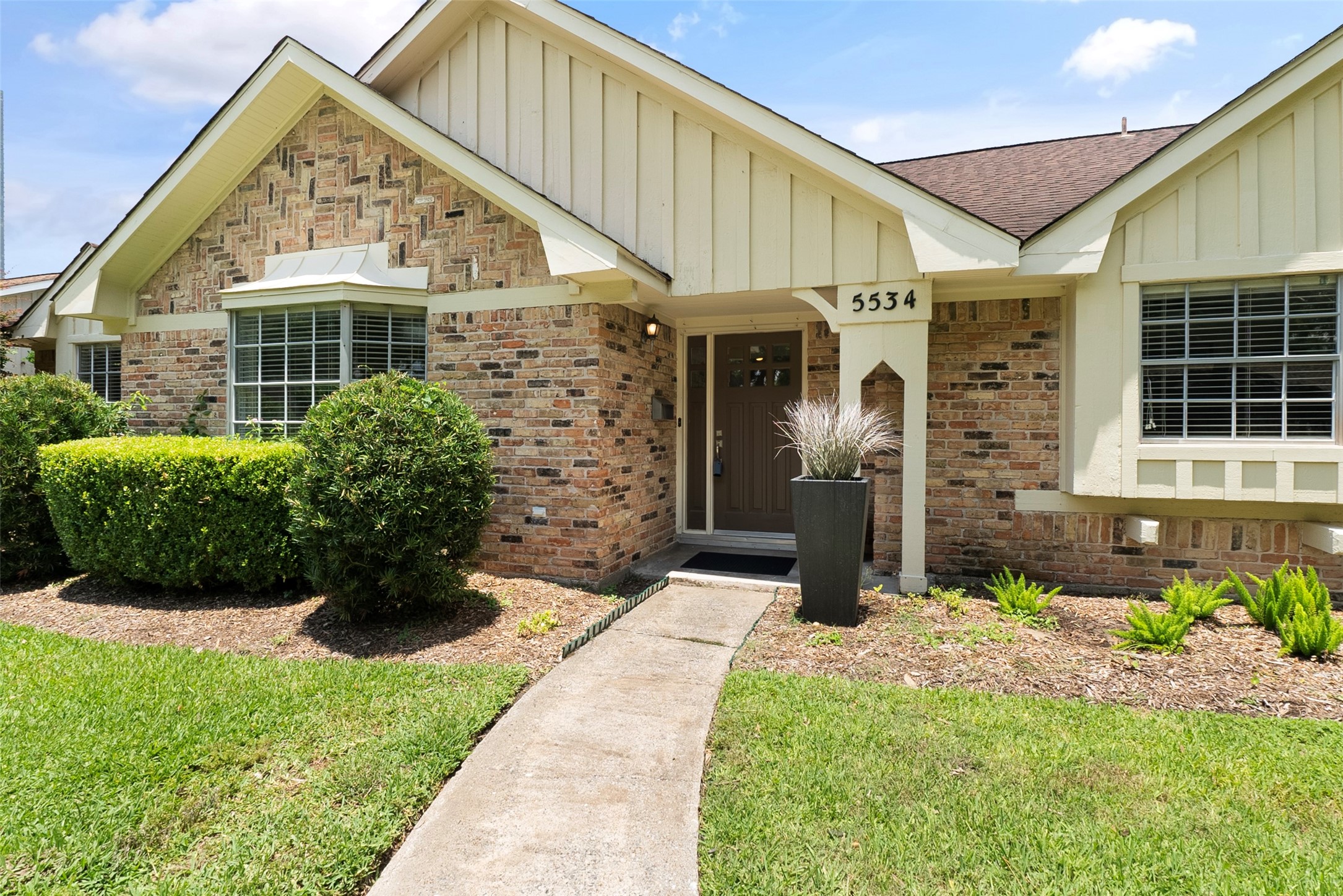5534 Valkeith Drive Houston TX 77096