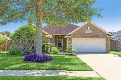 811 Oak Estates Court League City TX 77573