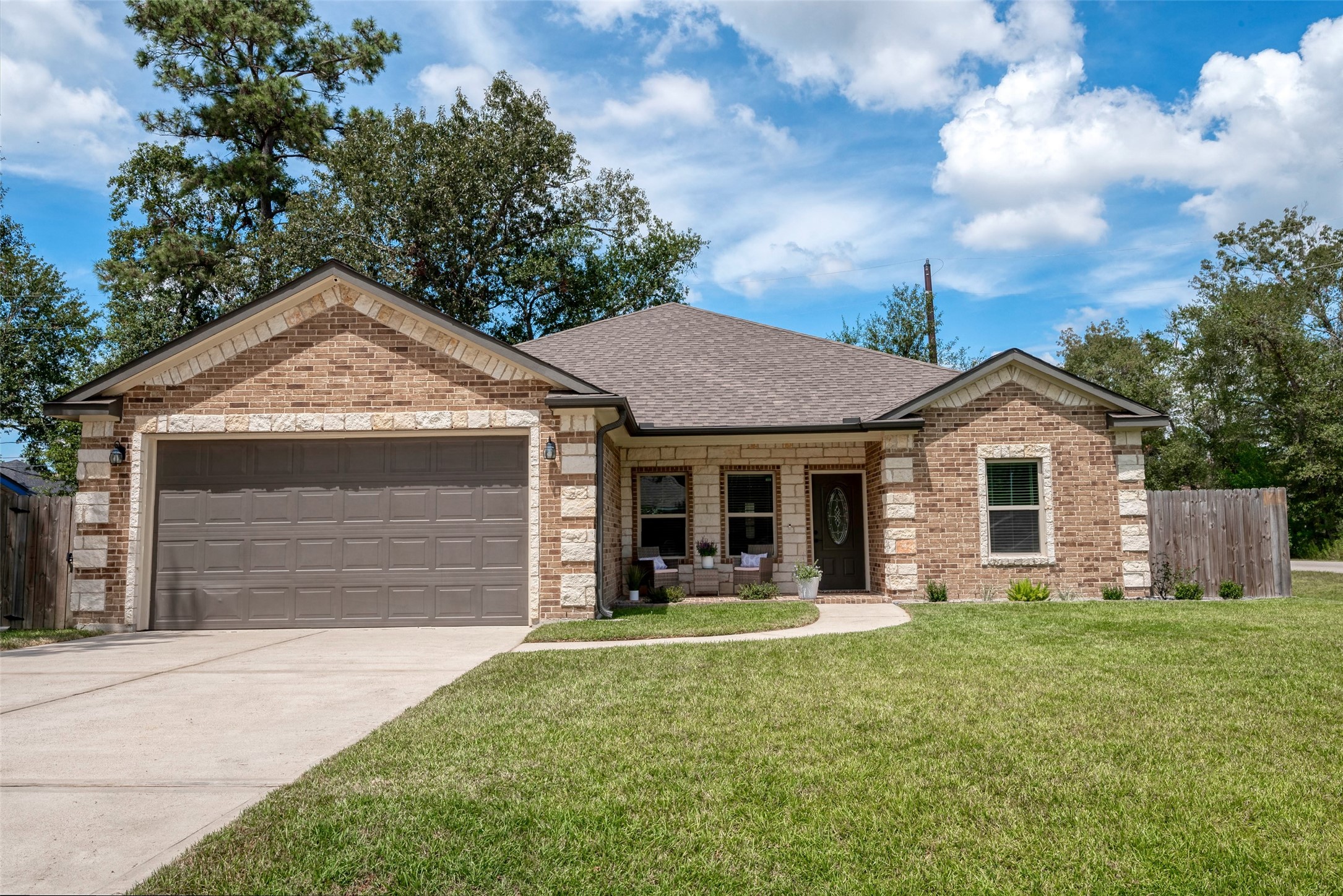 2702 Lake Breeze Lane Crosby TX 77532