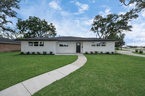1007 Lindenwood Drive Baytown TX 77520
