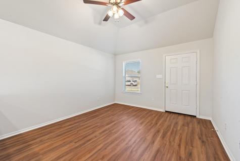 1231 High Street Navasota TX 77868