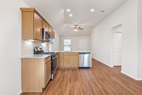 1231 High Street Navasota TX 77868