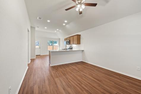 1231 High Street Navasota TX 77868