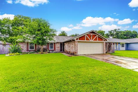 5302 Appleblossom Lane Friendswood TX 77546