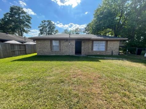 302 Charles Barker Avenue Cleveland TX 77327