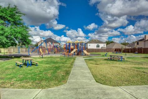 2142 Emerald Diamond Court Fresno TX 77545