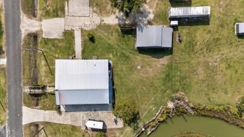 311 Bayside Drive Anahuac TX 77514