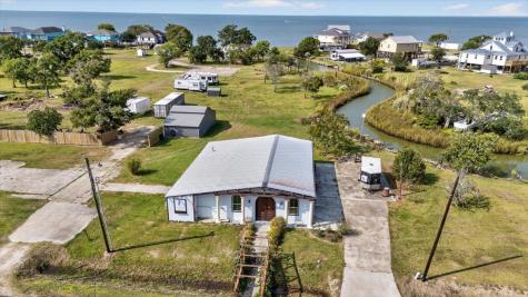 311 Bayside Drive Anahuac TX 77514
