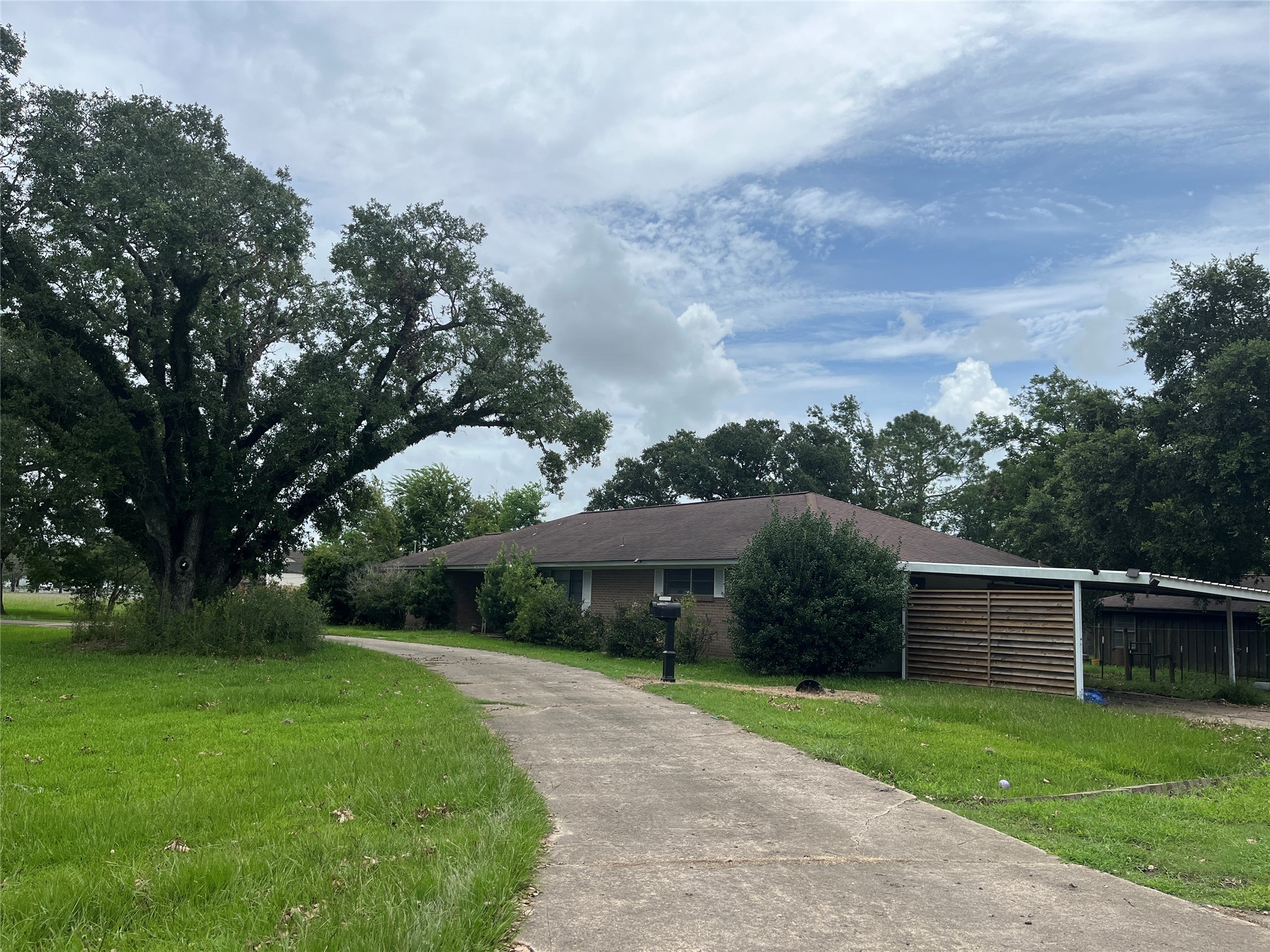 1001 Rosharon Road Alvin TX 77511