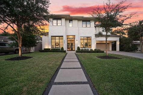 1023 Briarmead Drive Houston TX 77057