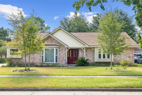 337 Dawn Hill Drive Friendswood TX 77546