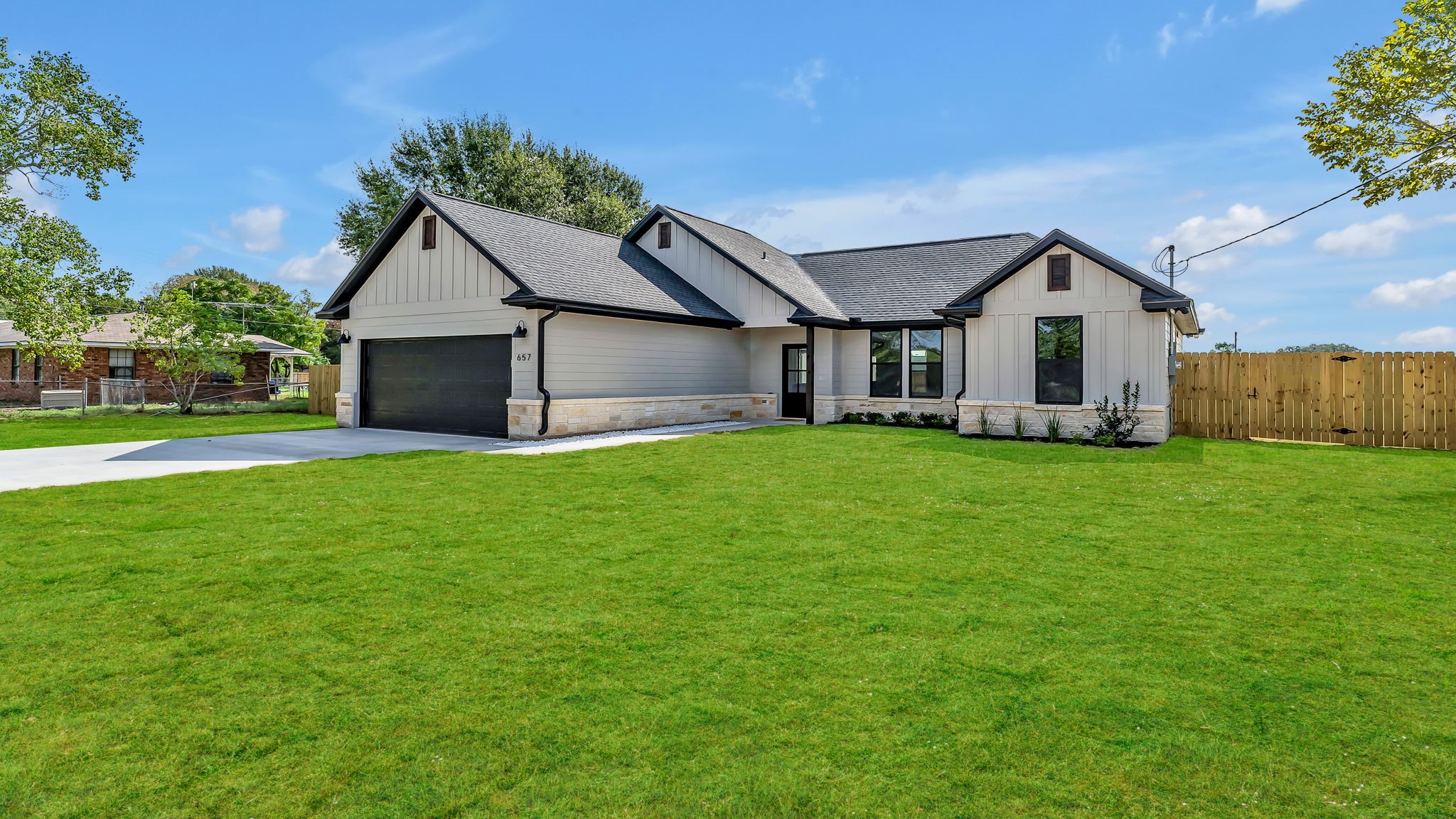 657 3rd Street Somerville TX 77879