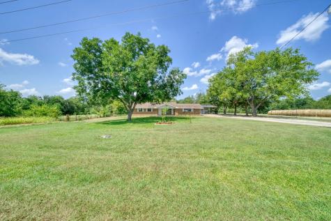 1927 Highway 75 N Madisonville TX 77864