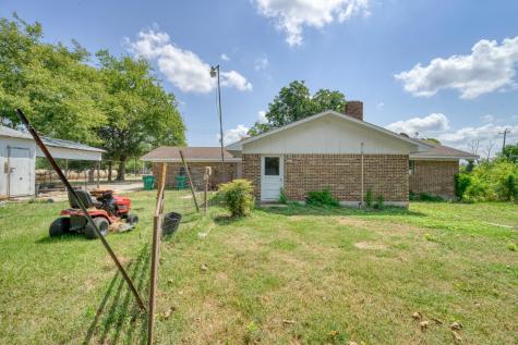 1927 Highway 75 N Madisonville TX 77864